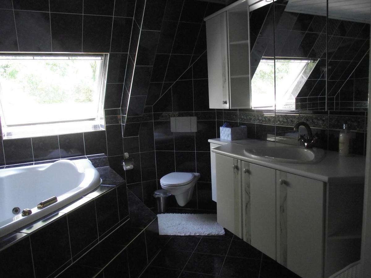 B&B Landgoed Sonneborghe Kollumerzwaag Ngoại thất bức ảnh